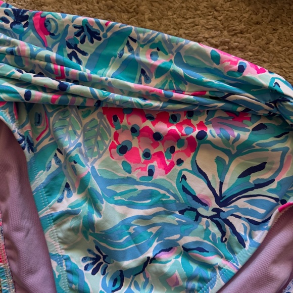Lilly Pulitzer bikini set - Blossom underwire top and Yarrow bottom - Picture 2 of 10
